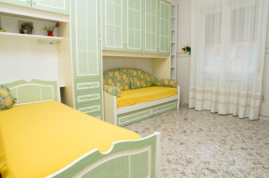 Ferienwohnung Casa Raffelina Minori Zimmer foto