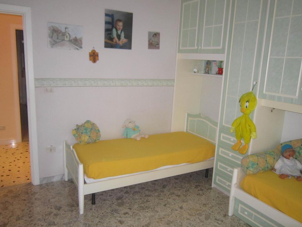 Ferienwohnung Casa Raffelina Minori Zimmer foto